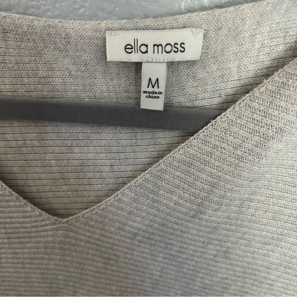 Cream ribbed sweater sz medium - Picture 2 of 2